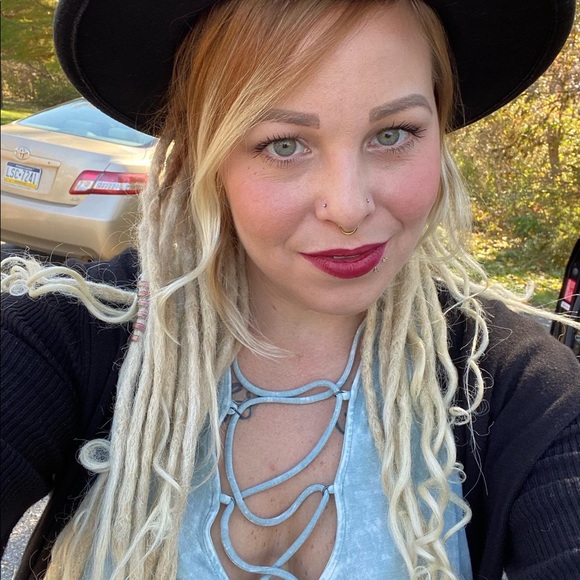 Meet your Posher, Missy - Picture 13 of 17